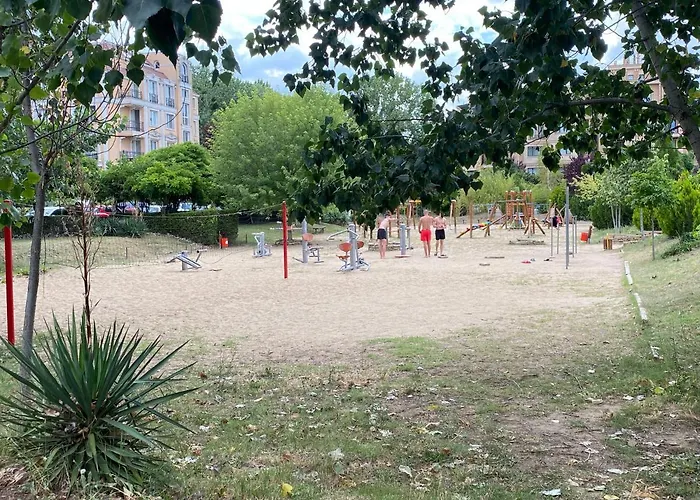 Summer Breeze 506 Private Sunny Apartment *