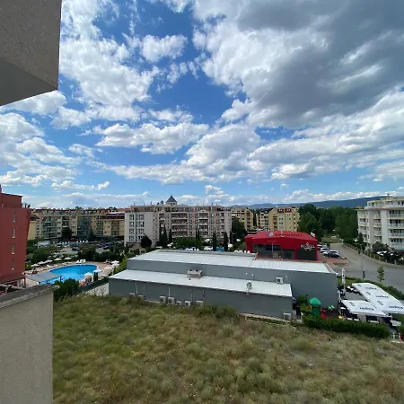 Summer Breeze 506 Private Sunny Апартаменты Солнечный берег